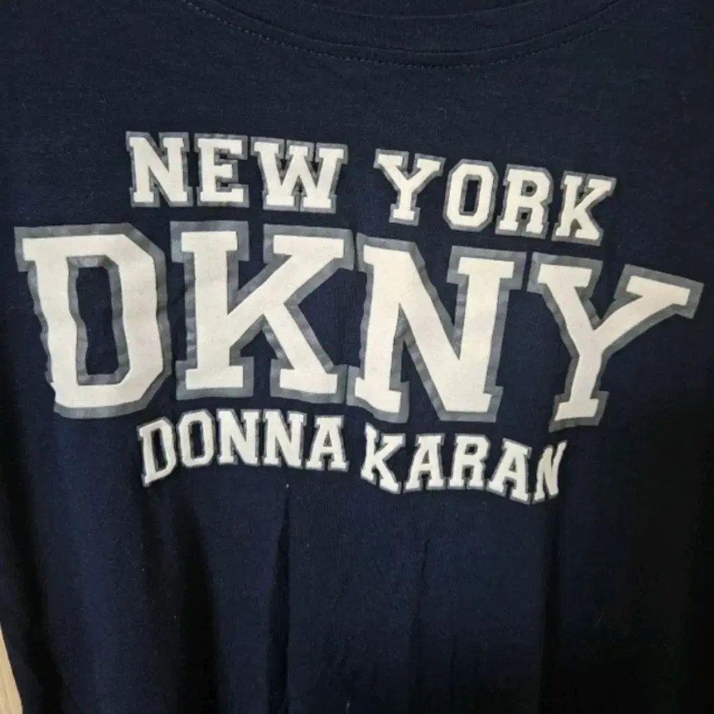 정품 DKNY 반팔티 명품반팔티 여성반팔티  디케이엔와이 여자명품반팔