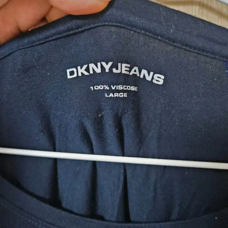 정품 DKNY 반팔티 명품반팔티 여성반팔티  디케이엔와이 여자명품반팔