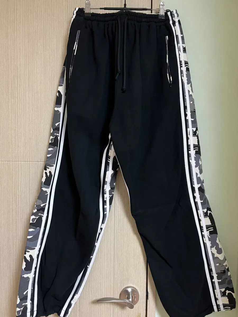 [M] PAS 058 Camo Track Pants