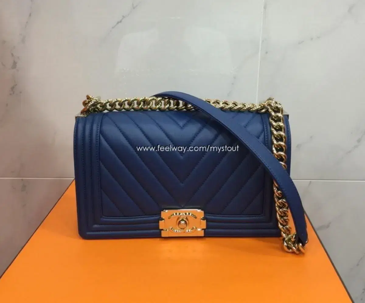 Chanel BoyChanel Chevron Keum Bloo