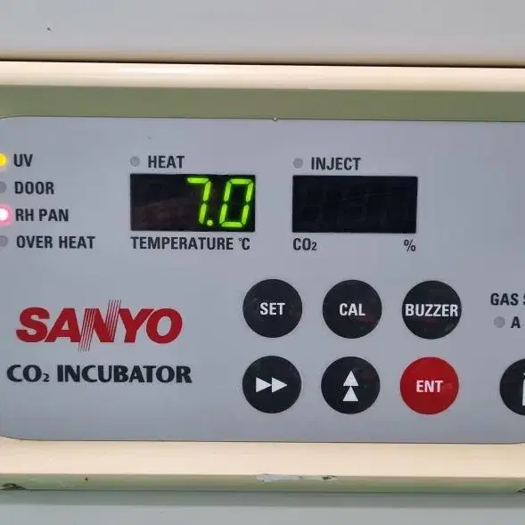 SANYO CO2 인큐베이터  MCO-20AIC 215L