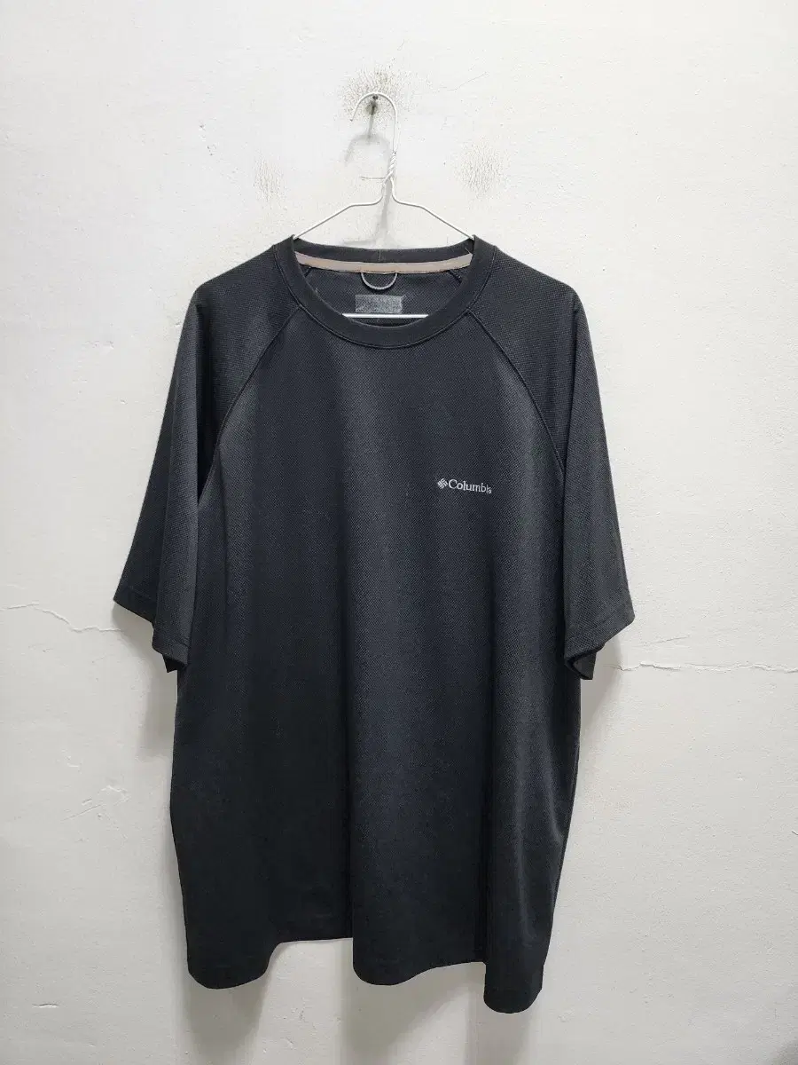 (Large) Columbia Functional Vahn Short Sleeve Tee