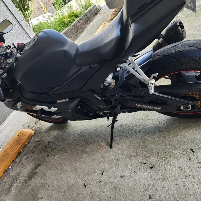 GSX-R1000 05년식 4만키로 팝니다.