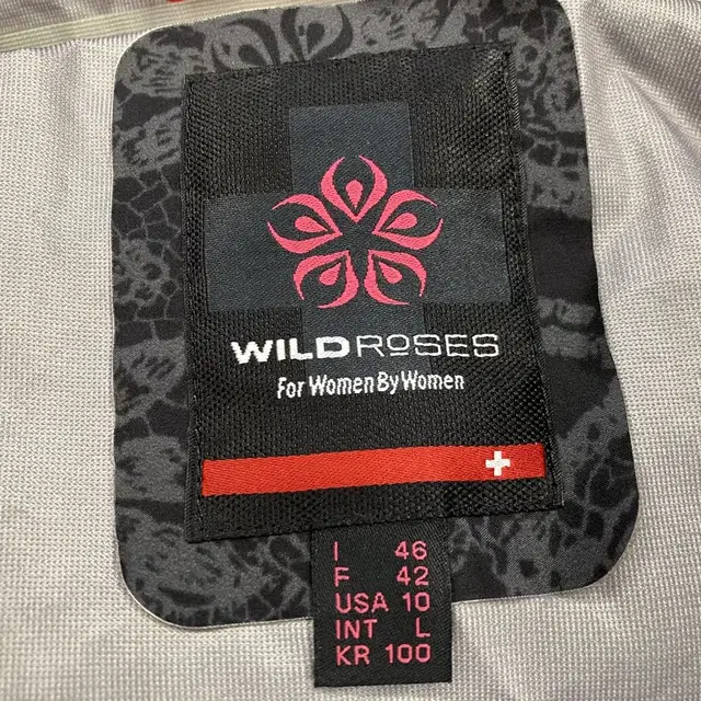 2 와일드로즈(WILDROSES) 바람막이 100(L)