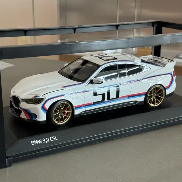 비엠더블유 BMW 1:18 3.0 CSL 피규어