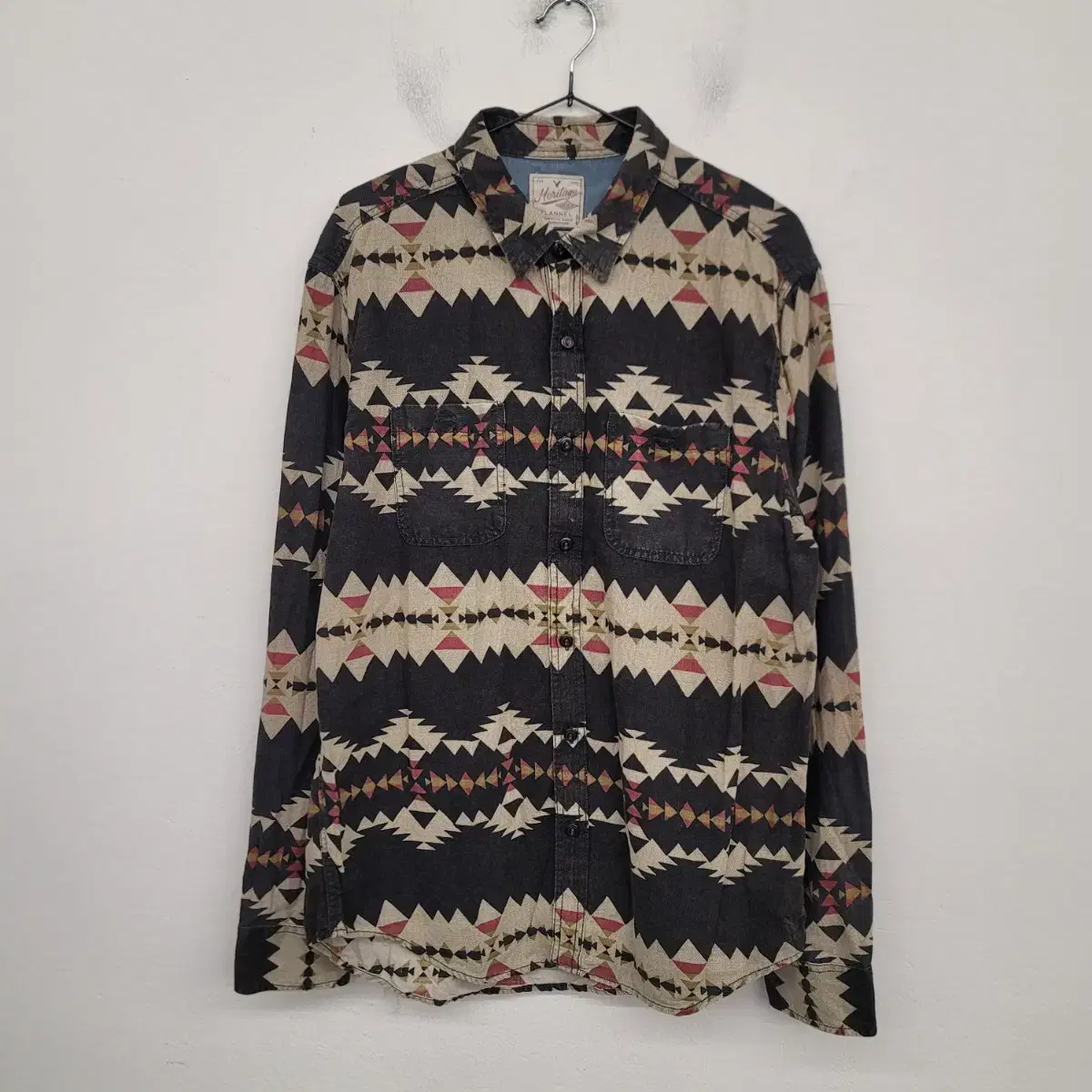 [105/XL] Heritage Native Pattern Shirt