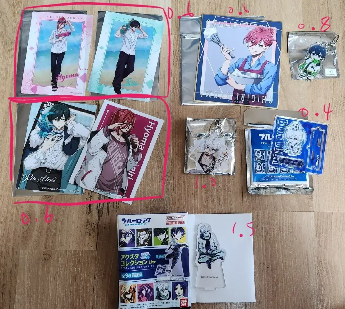 Sells official goods such as BLUELOCK Nagi, Rin, Bachira, etc.