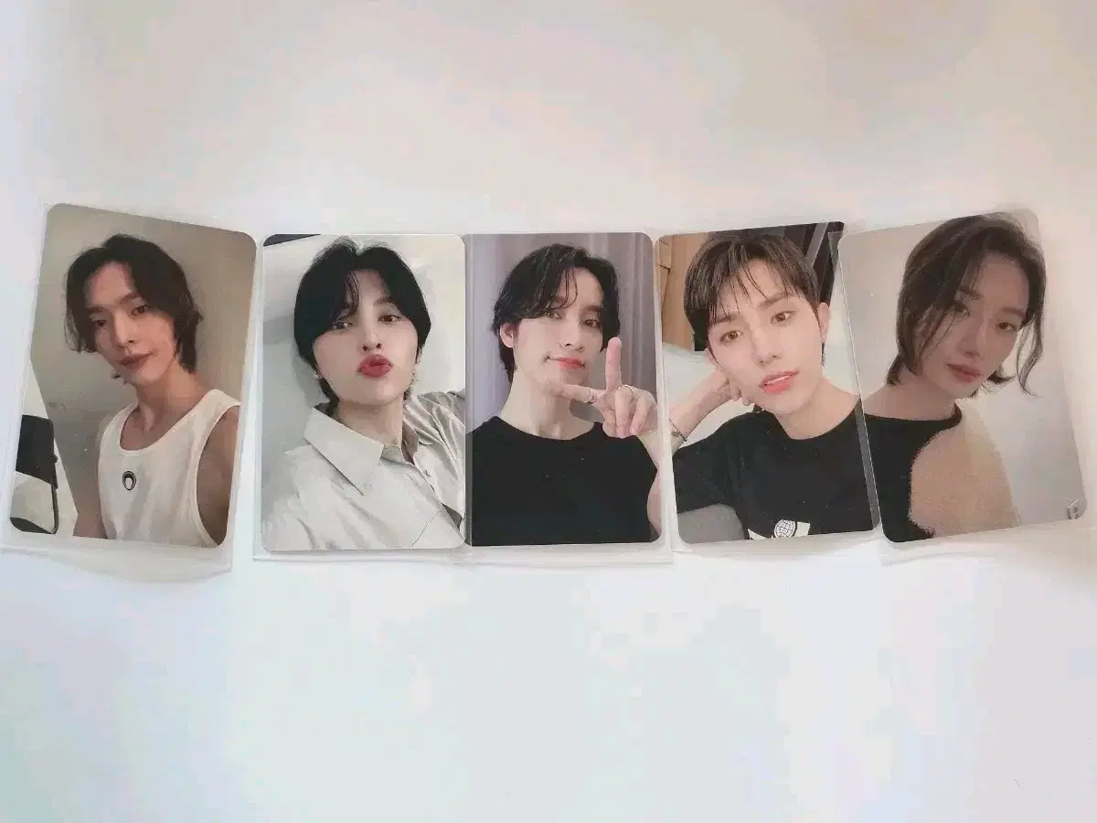 Onlyoneof photocard set