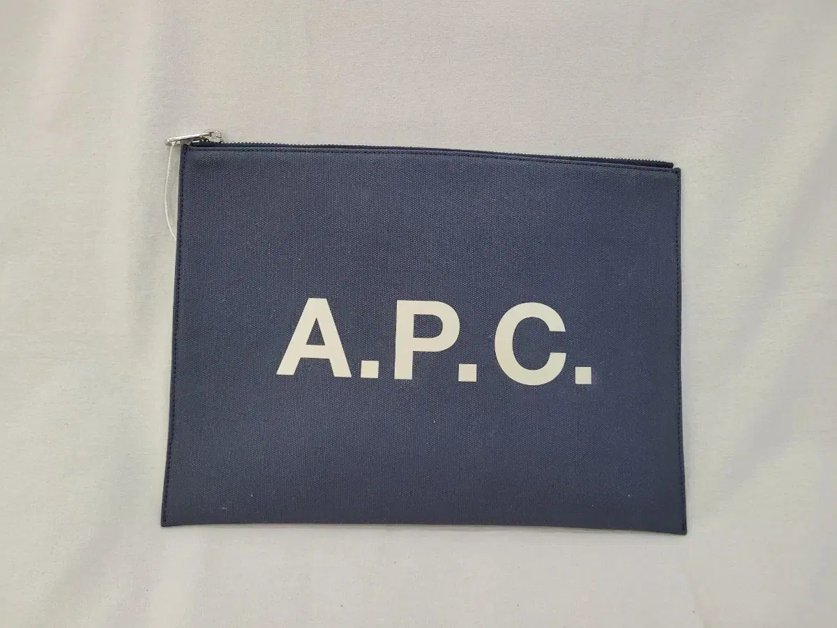 아페쎄 A.P.C 공용 코팅 캠퍼스 클러치