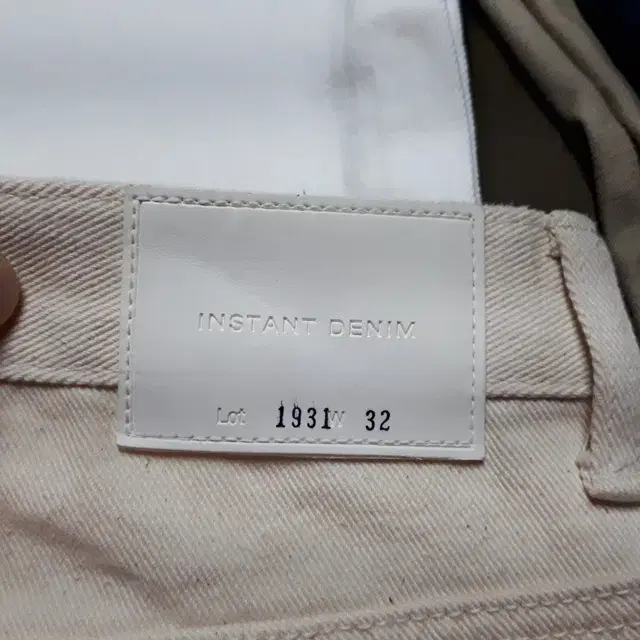 31/INSTANT DENIM 일자핏 크림진/31-481