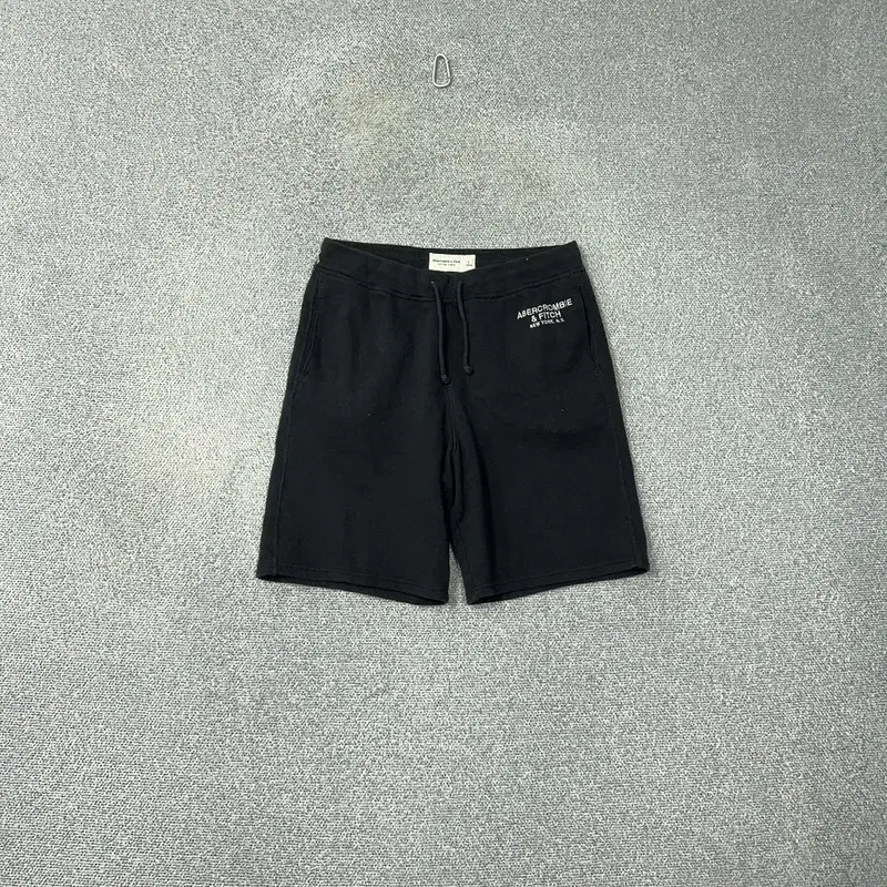 Abercrombie Black Logo Cotton Banded Vahn L