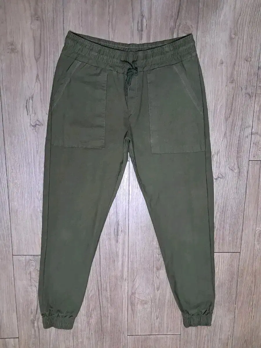 Peacock Banded Jogger Pants L