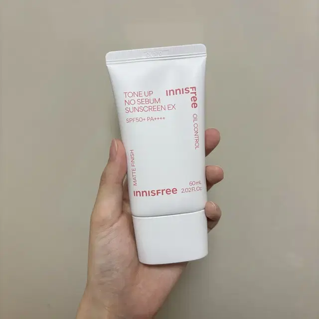 이니스프리 톤업 노세범 선스크림 60ml