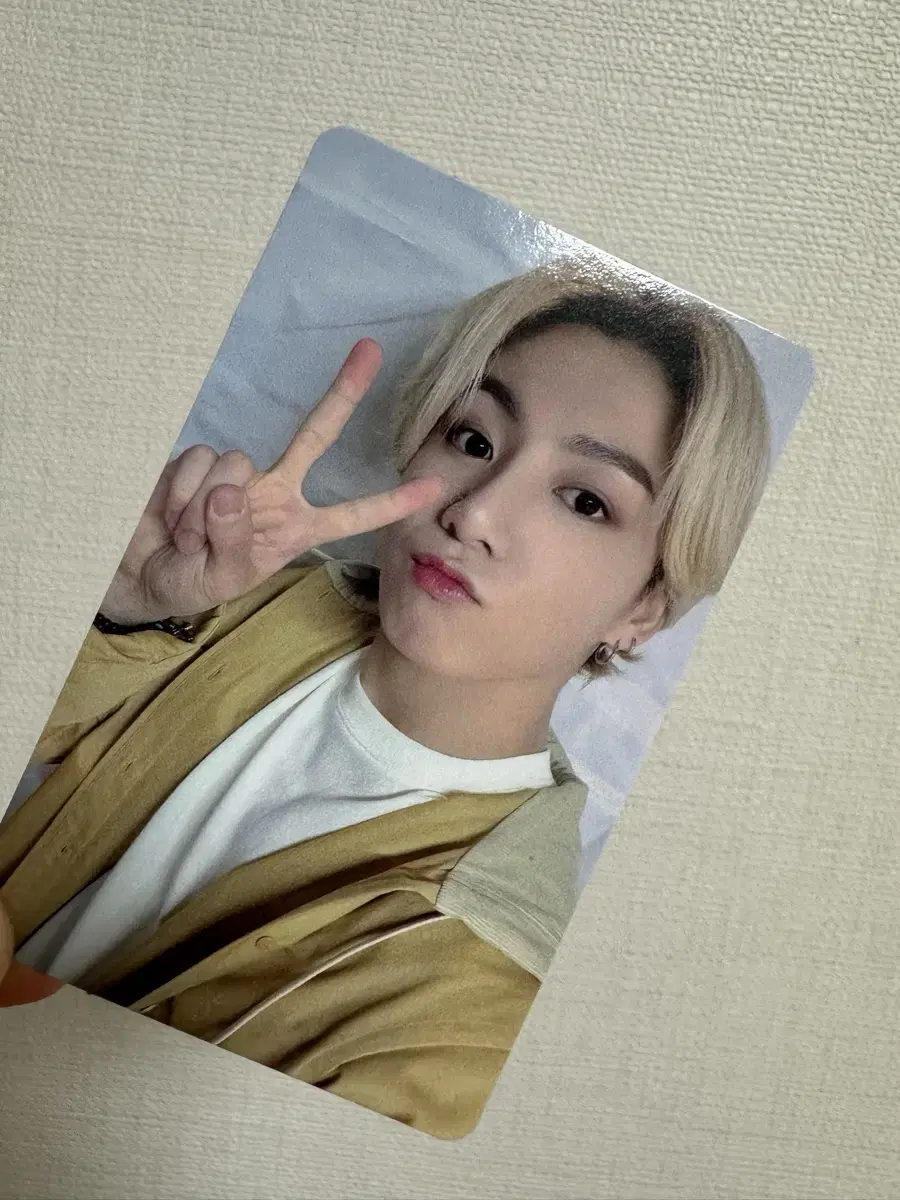 BTS jungkook blonde photocard weverse pre-order benefit