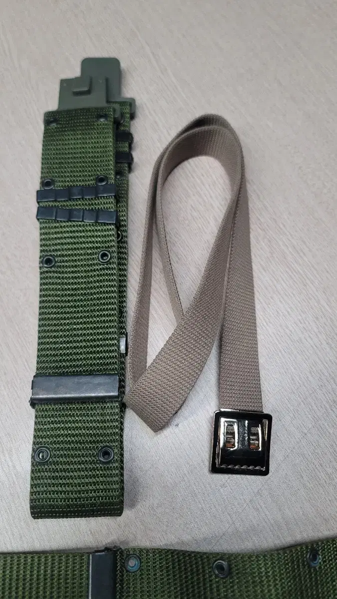 US Military Issue Belt + US Military Issue Belt