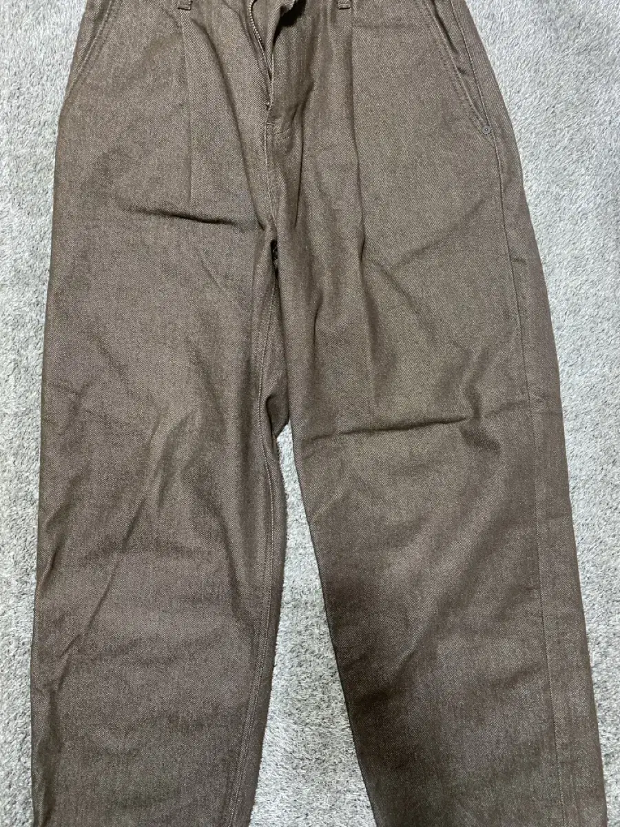 86 loads - REAL WIDE ONE TUCK DENIM BROWN 28