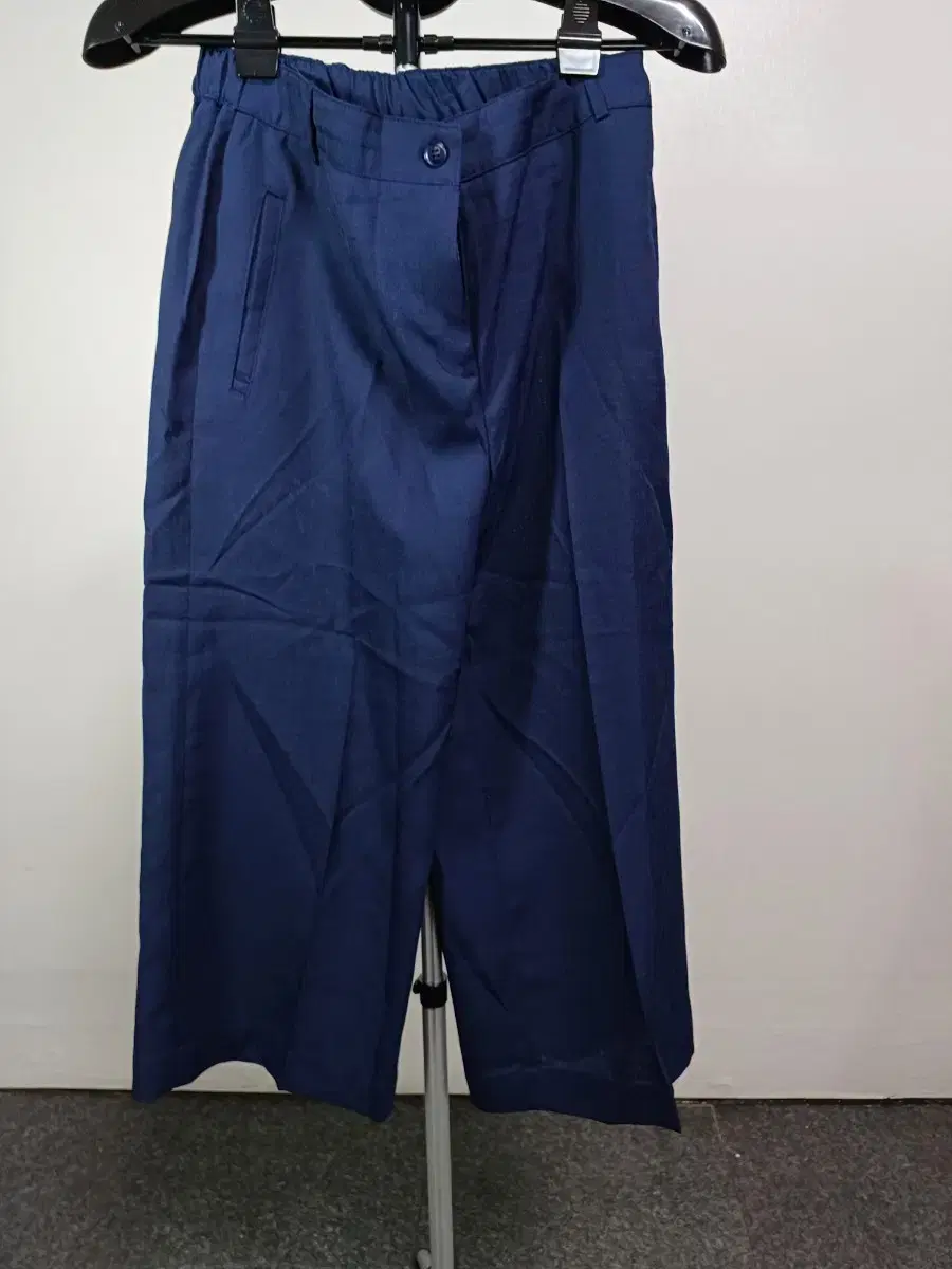 Women's 9-Part Wide Legged Summer Pants Navy 32-33