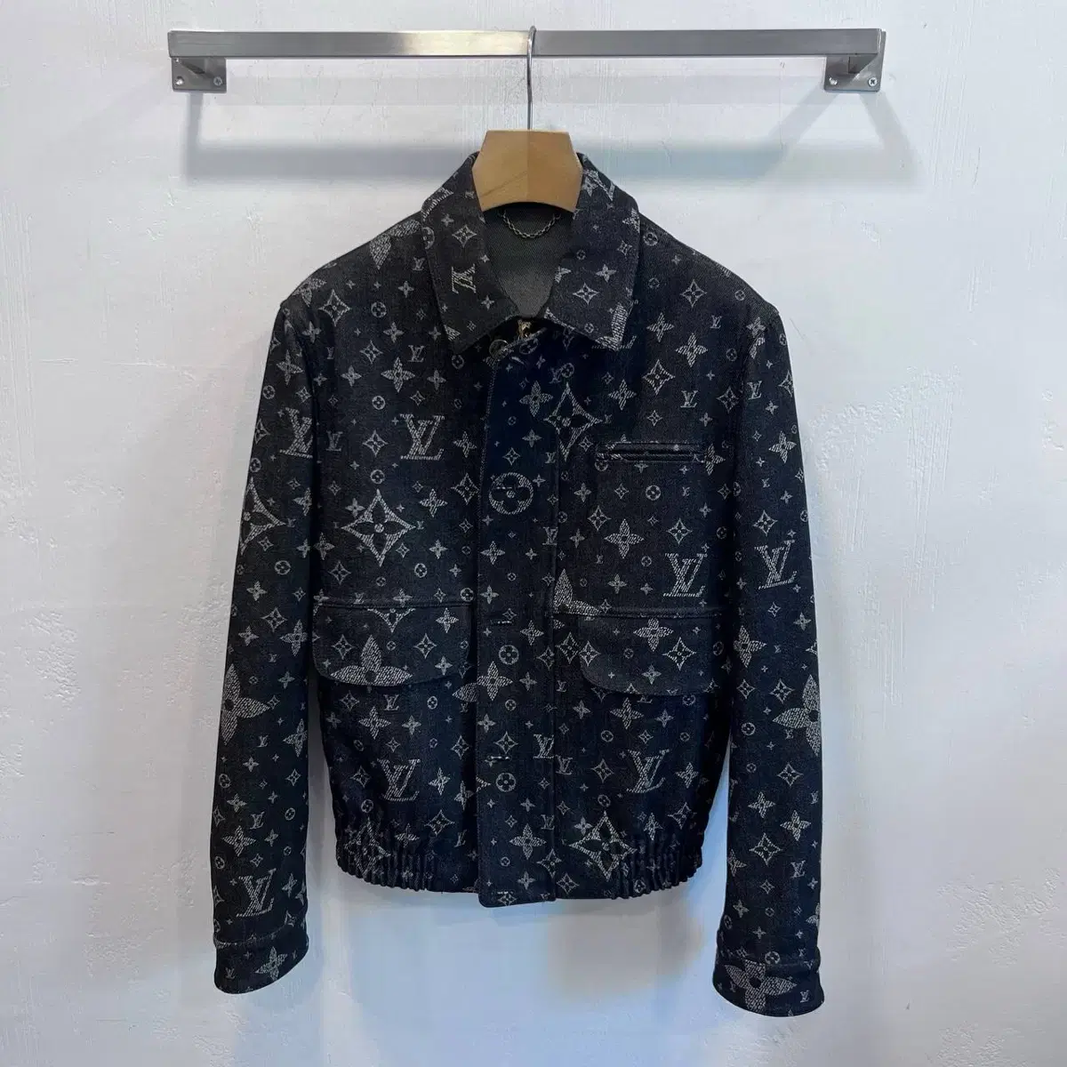 Louis Vuitton Monogram Tailored Tucker Jacket / 46