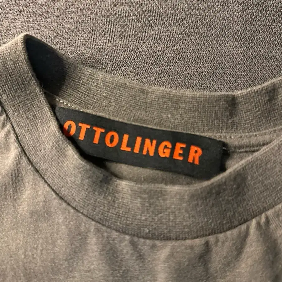 Ottolinger 오토링거 컷아웃 반팔