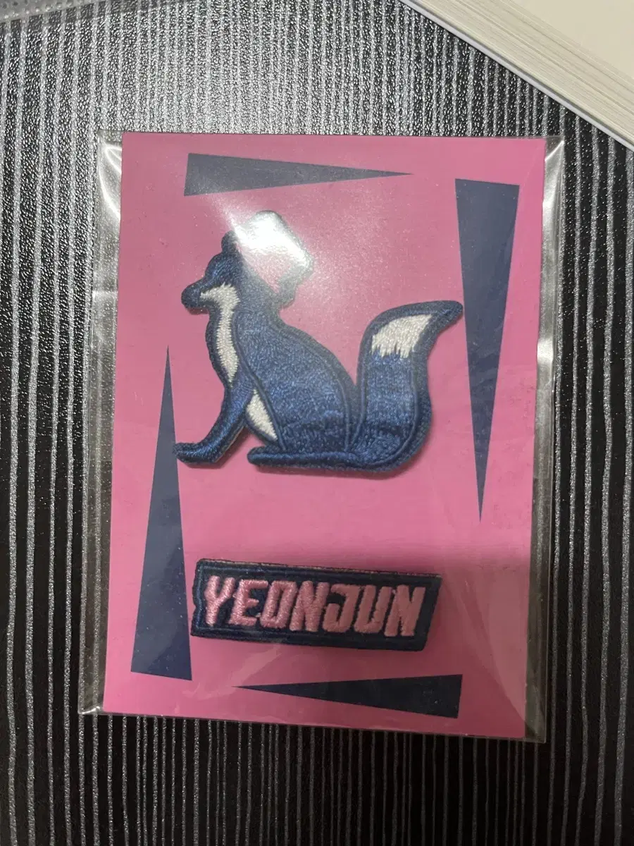 txt yeonjun badge urgent per