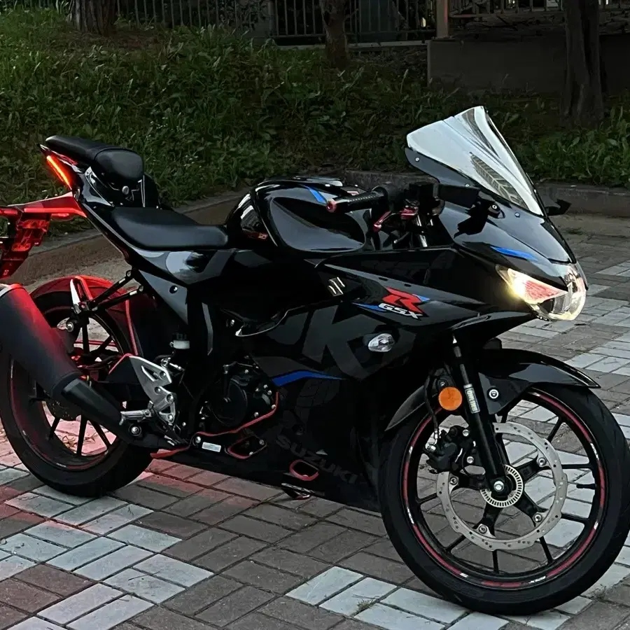 (개인) 스즈키 gsx-r125 검파 판매 합니다