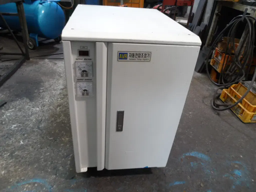 A.V.R 자동전압조정기 단상 220V  20KVA