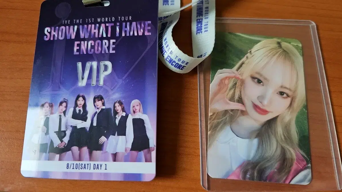 Ive Necklace VIP Dive Zone liz photocard