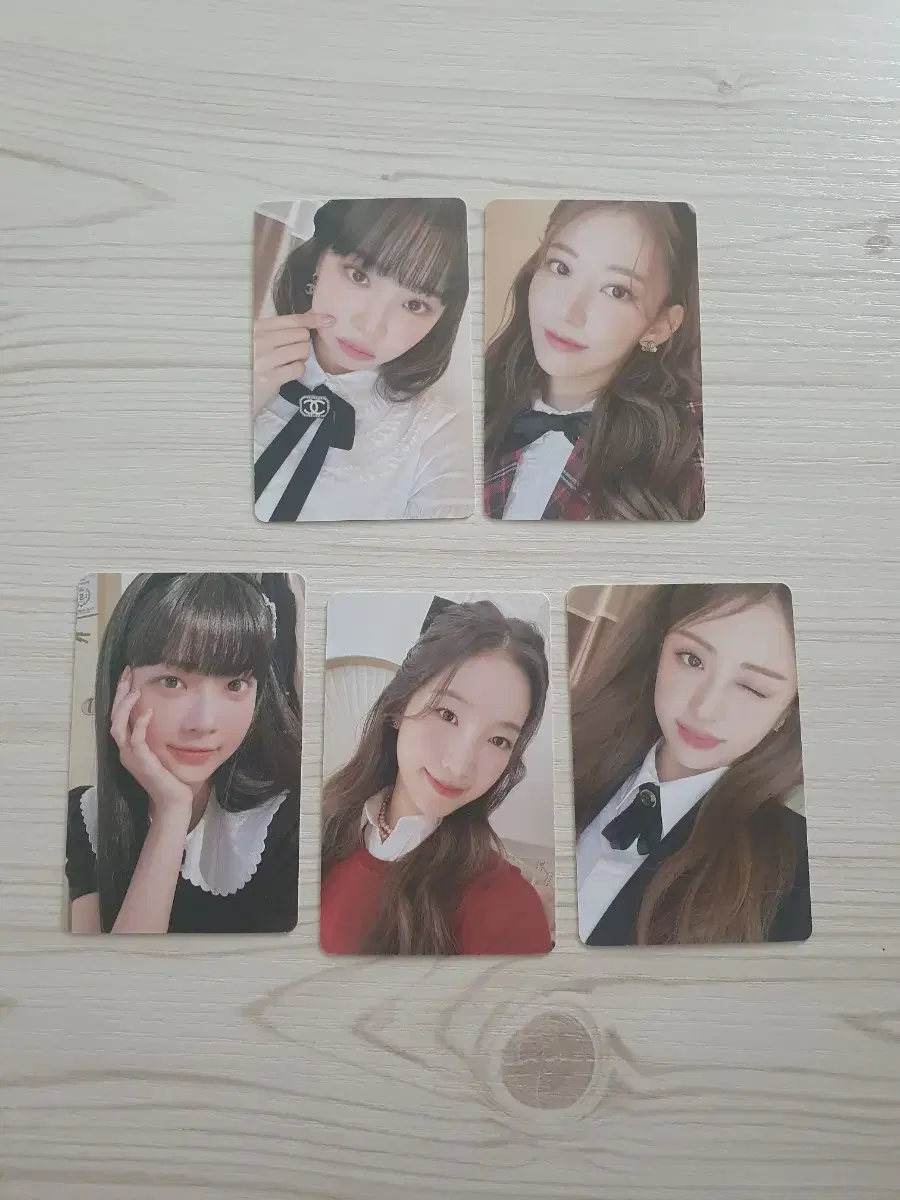 Le sserafim photocard (Season's Greetings 2023) - sold in bulk