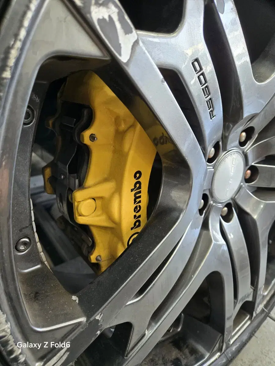 brembo 6P 브레이크 팝니다.