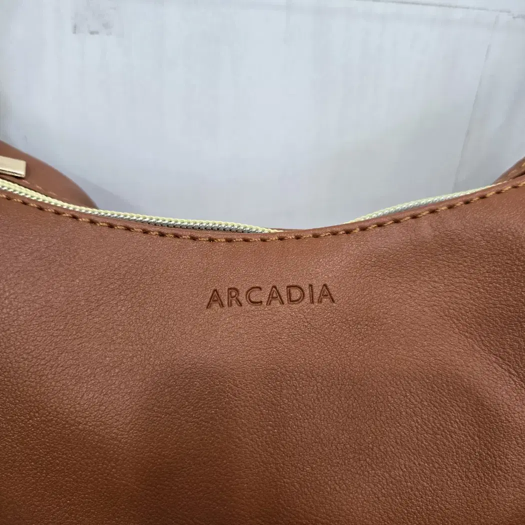 ARCADIA 아르카디아 반달백 가방! 상태좋고 짱이뻐요!~