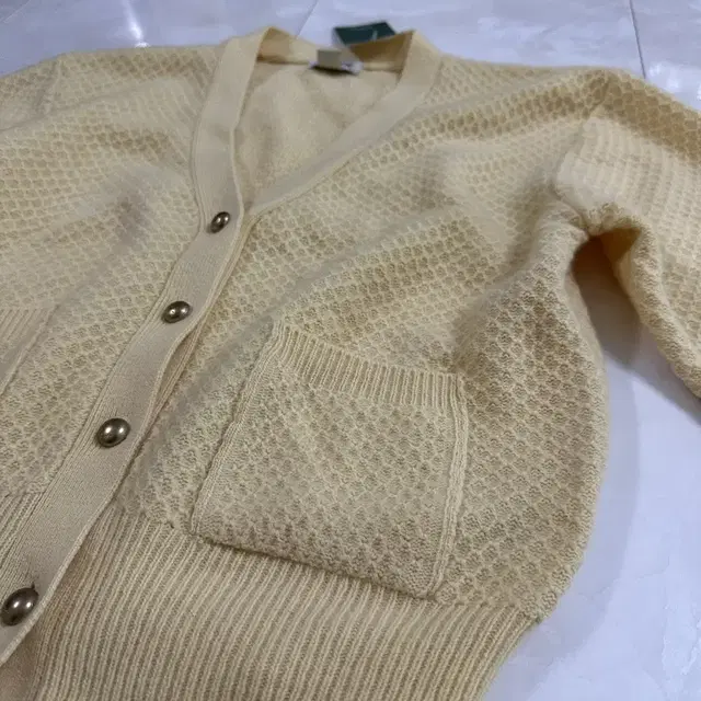 시엔느 베네트 benette v neck cardigan