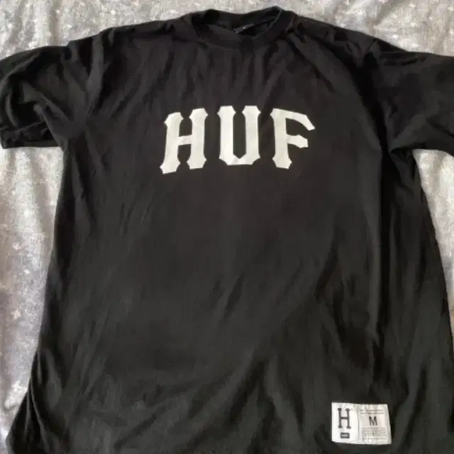 HUF 티셔츠