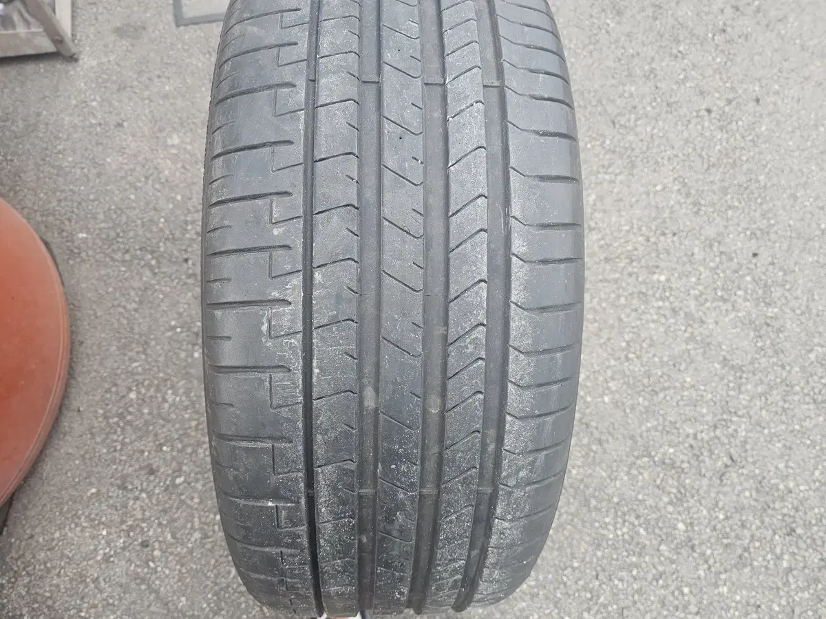 275/40R22   X7 순정 런플랫타이어 1개 판매