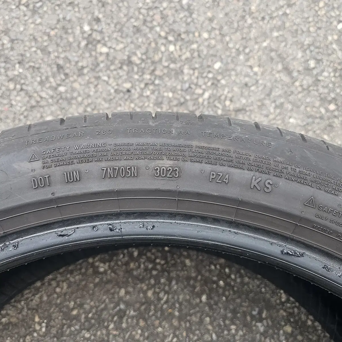 275/40R22   X7 순정 런플랫타이어 1개 판매