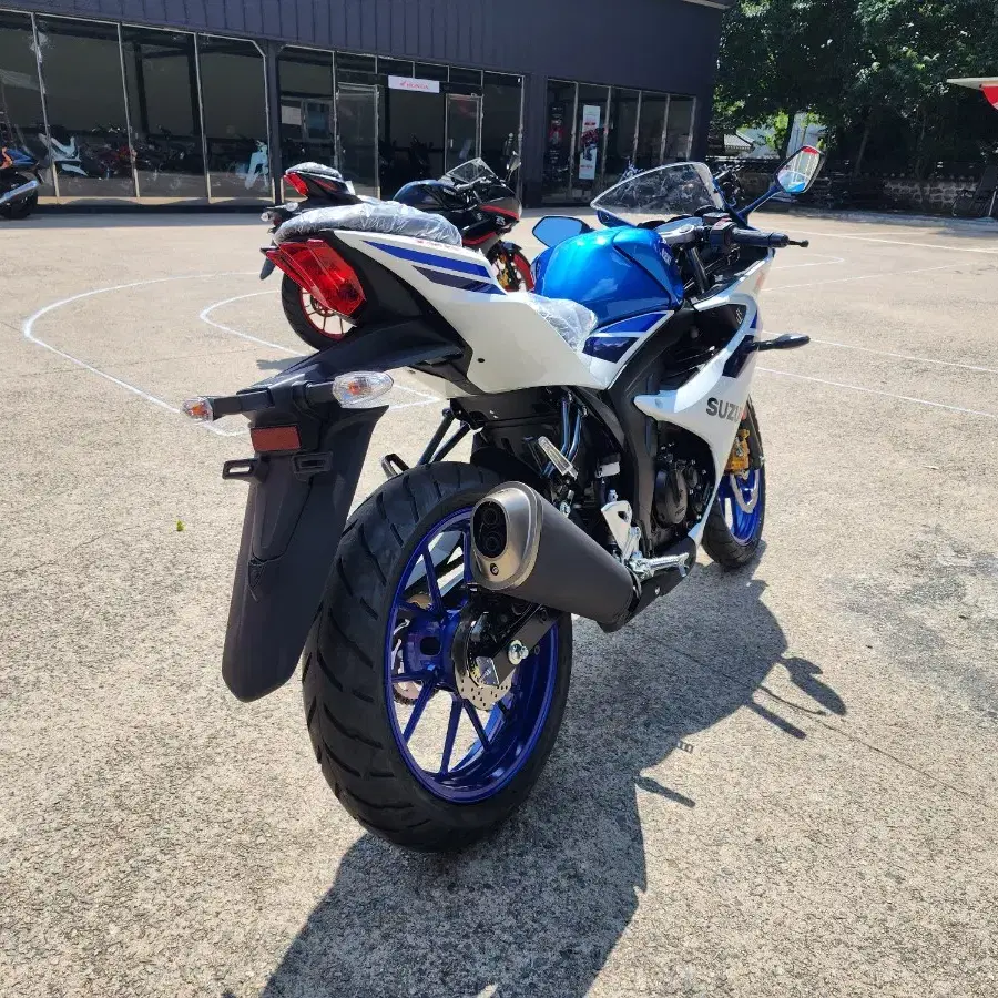 스즈키GSXR125 25년식 신차팝니다