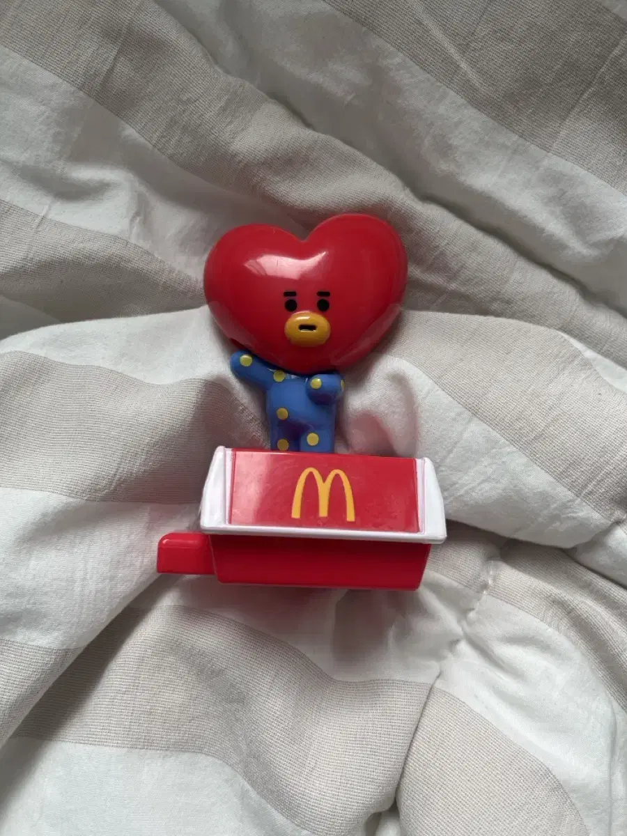 V McDonald Figures BT21