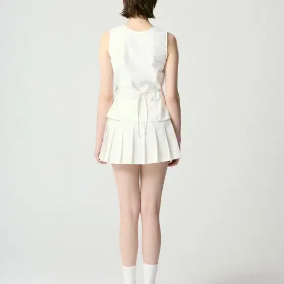 글로니 GIRLFRIEND PLEATED MINI SKIRT