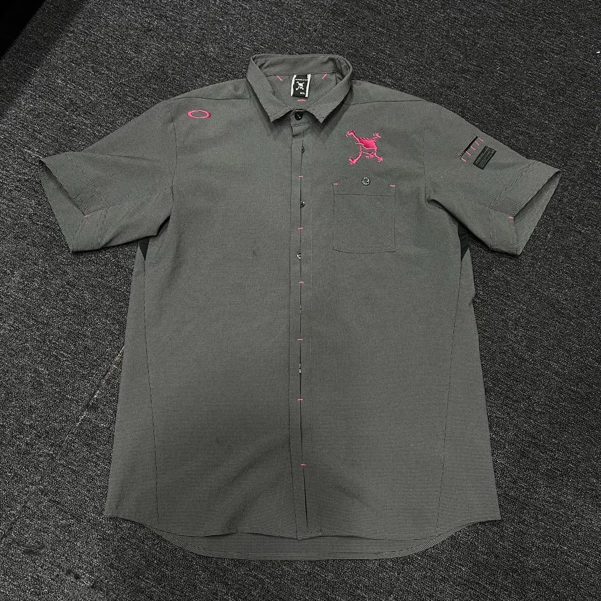 Oakley Short Sleeve Shirt