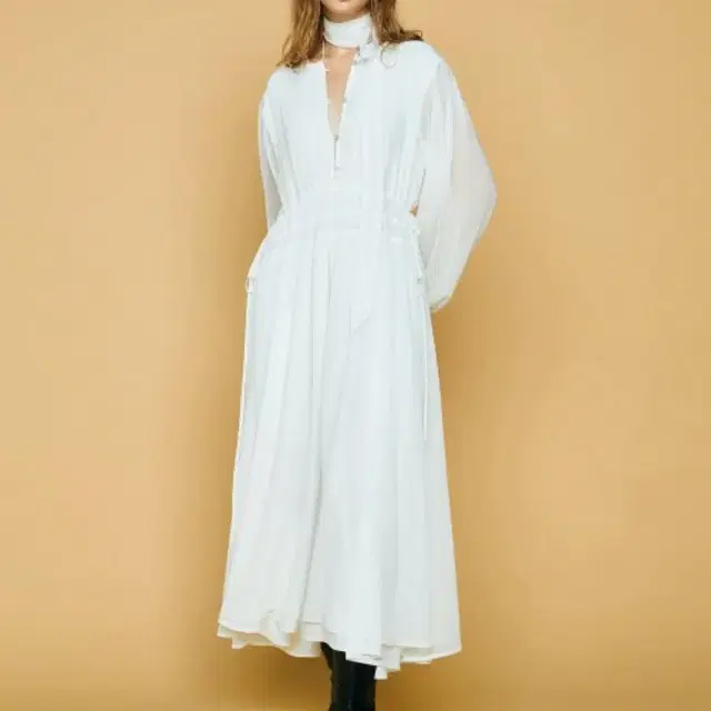 글로니 GOLDEN HOUR MAXI DRESS - White