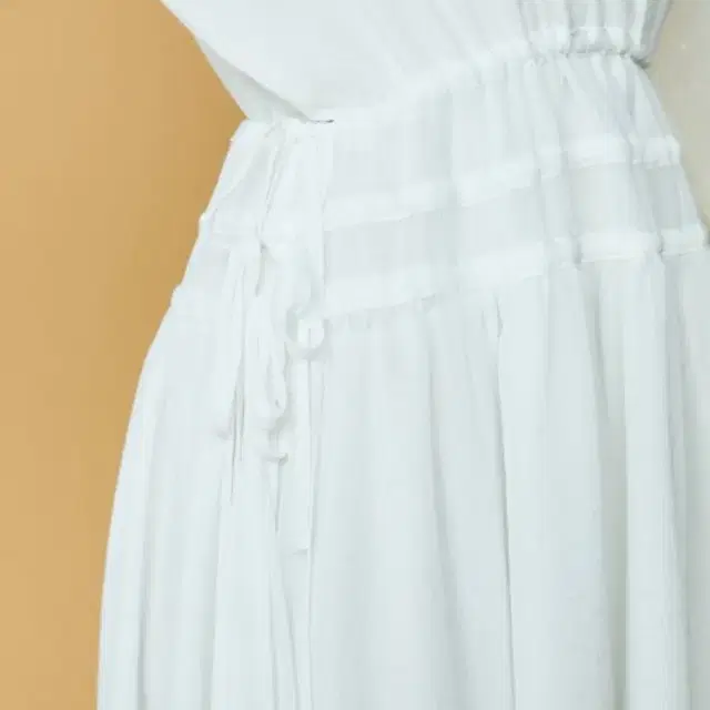 글로니 GOLDEN HOUR MAXI DRESS - White