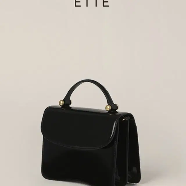 애테 ETTE COSME SQUARE BAG_PATENT BLACK