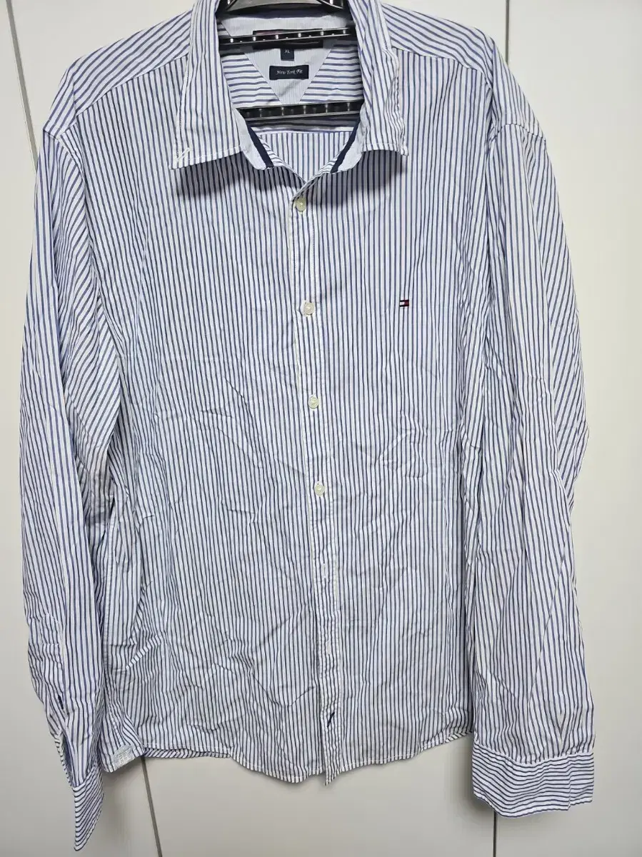 Tommy men's shirt size 110 sells