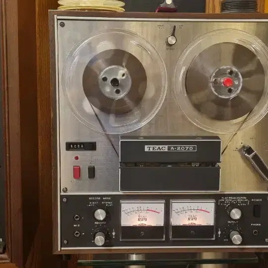 빈티지 릴 테이프레코더 TEAC A-2070  REEL RECORDER