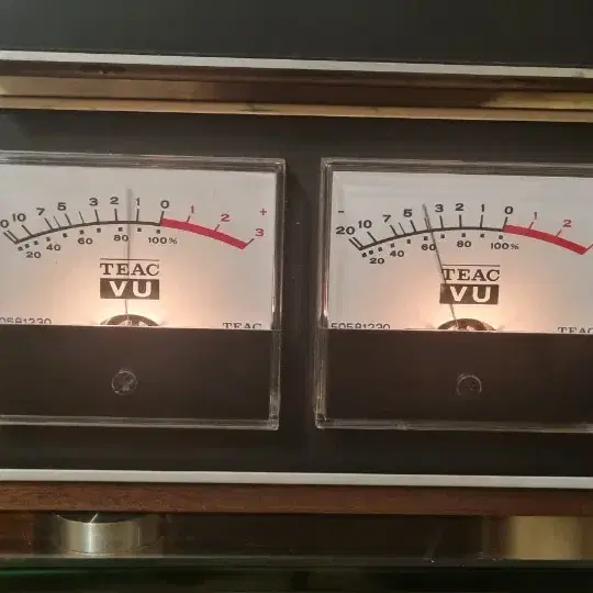 빈티지 릴 테이프레코더 TEAC A-2070  REEL RECORDER