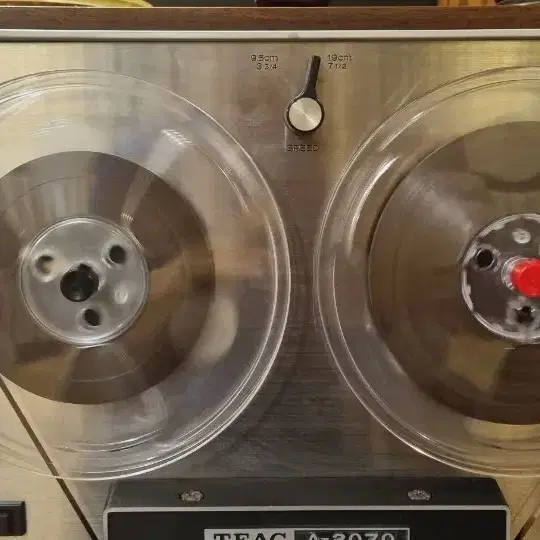 빈티지 릴 테이프레코더 TEAC A-2070  REEL RECORDER