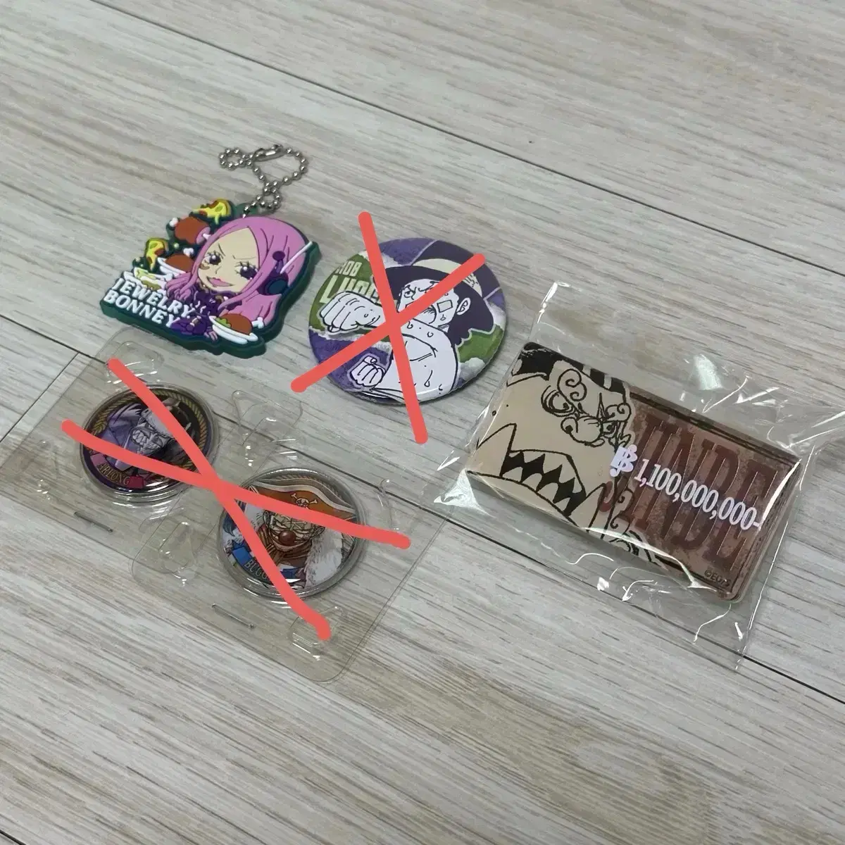 ONEPIECE Jingbe Bounty Badge,Lech Childhood Can Badge,Aron,Buggy Medal,Boni Keyring