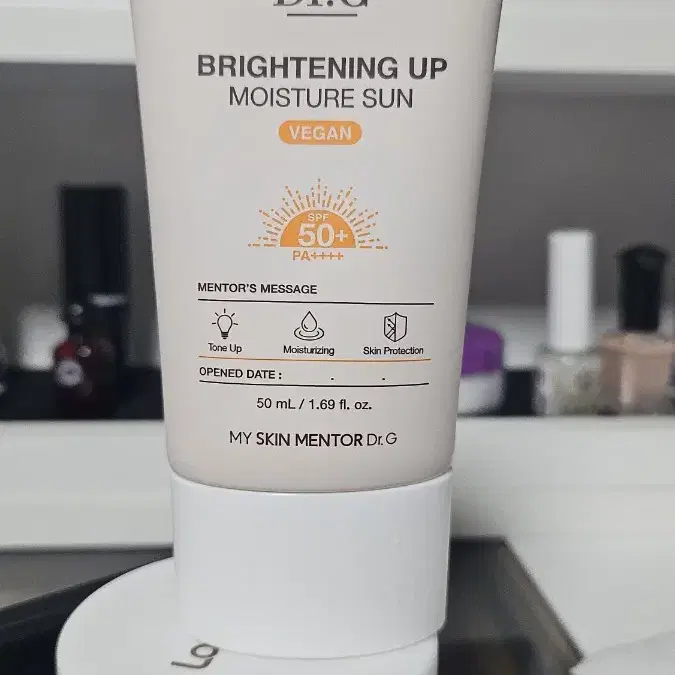 닥터지 브라이트닝 업 모이스처 선크림 SPF50 PA++++