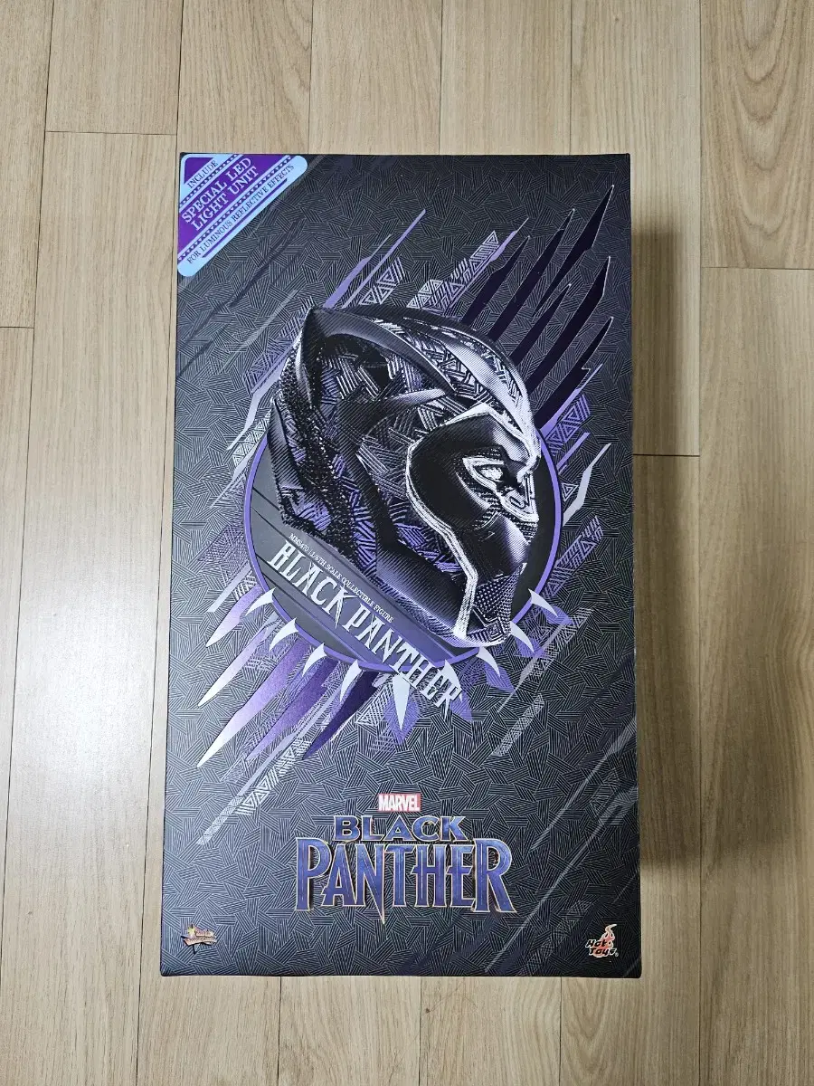 Unsealed) Hot Toys Black Panther (MMS470)