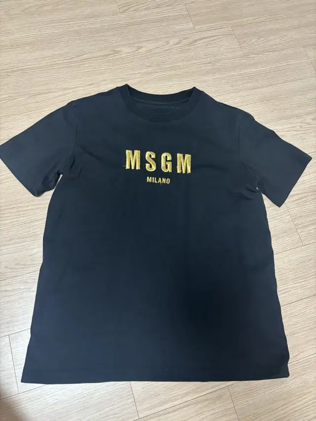 정품 중고 msgm 여성 반팔티 블랙