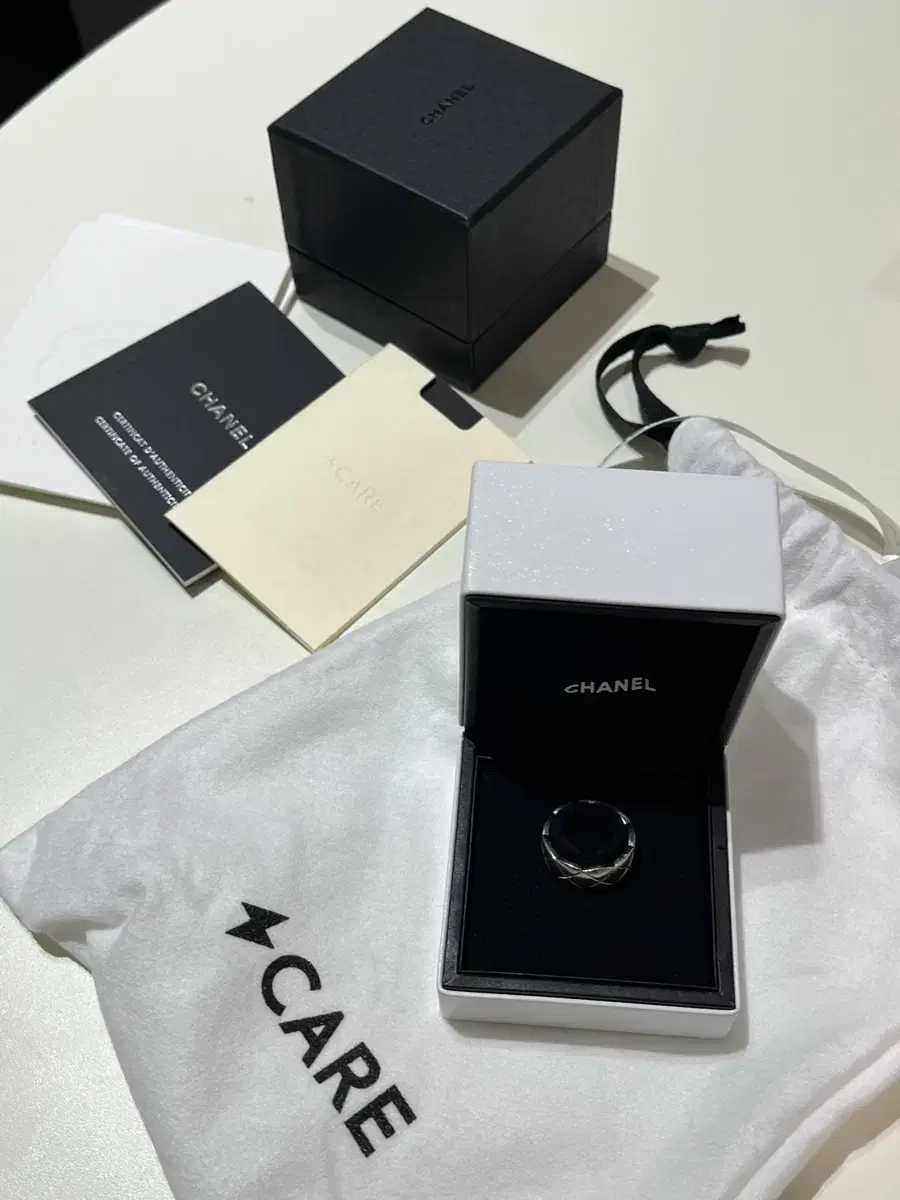 [53] Chanel Coco Crush Small Ring in White Gold